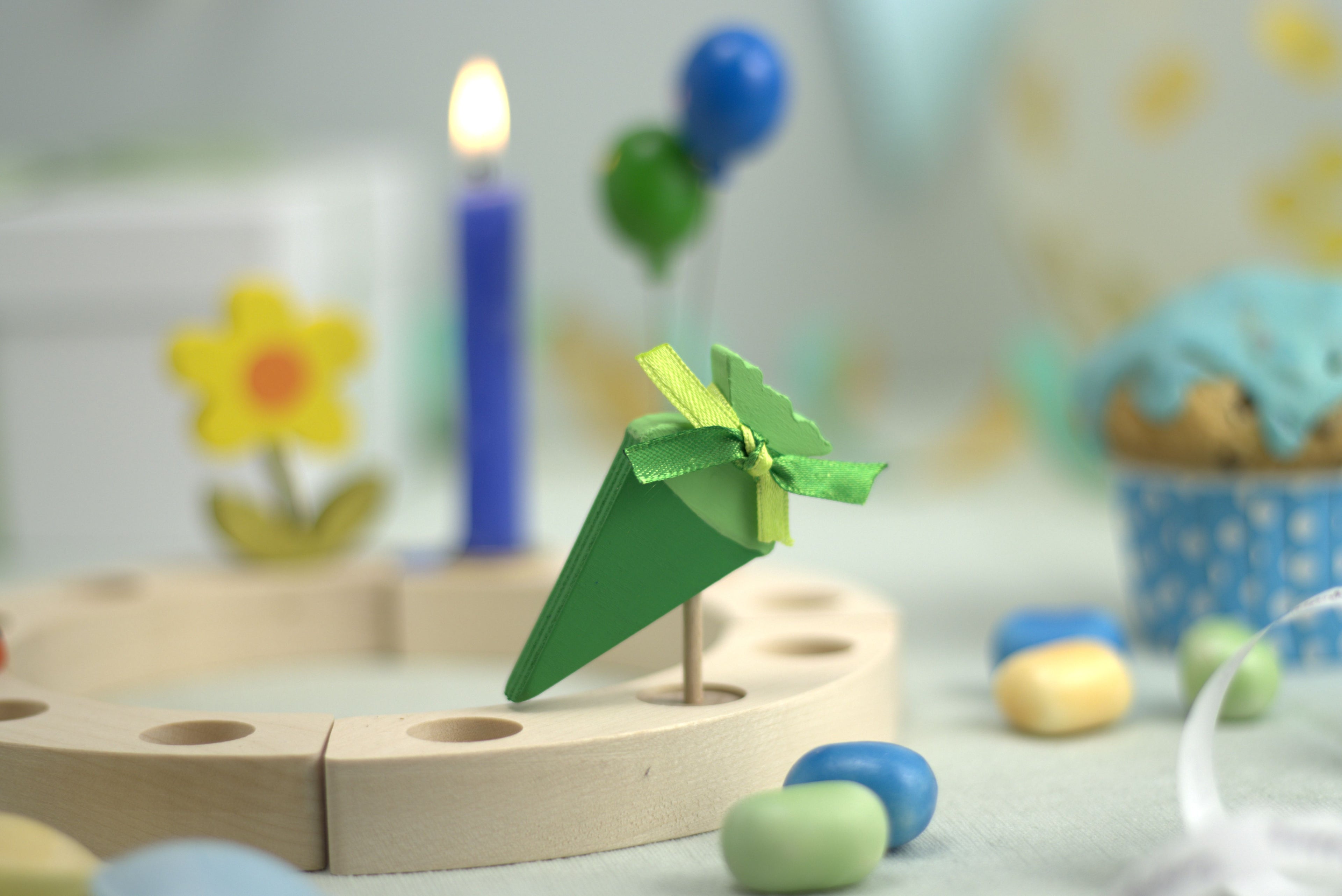 Steckfigur Schultüte grün mit Muster