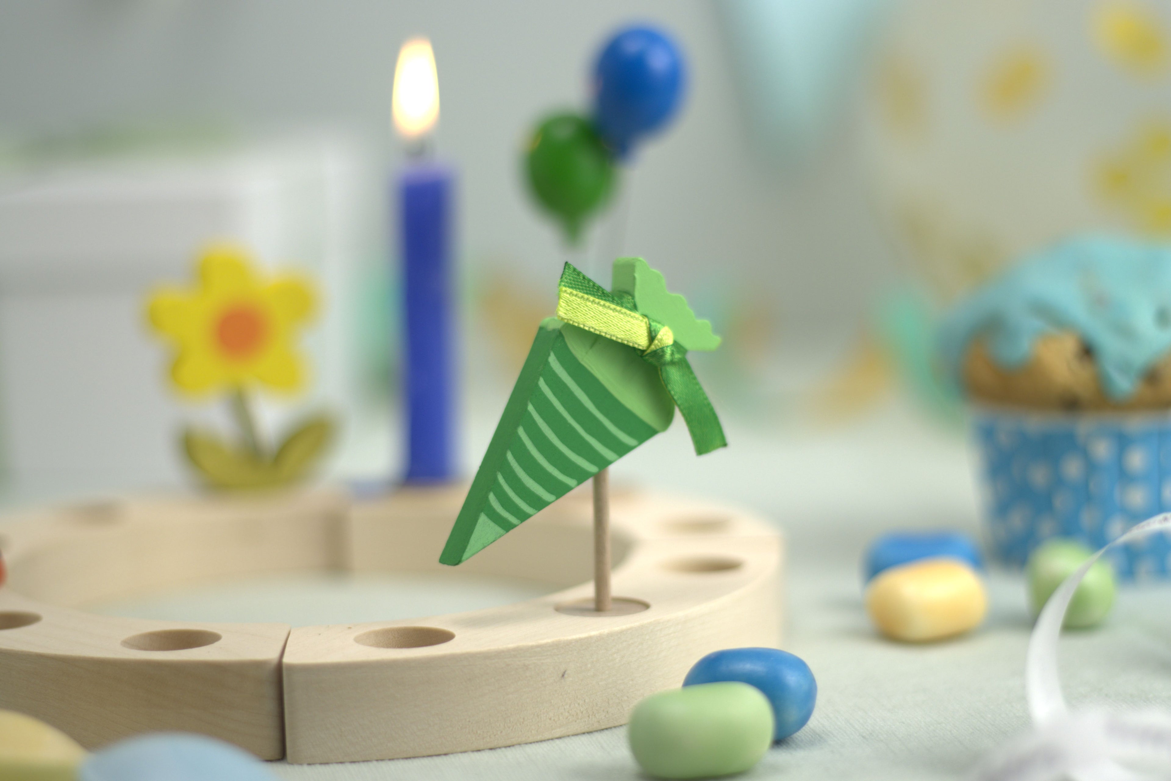 Steckfigur Schultüte grün mit Muster