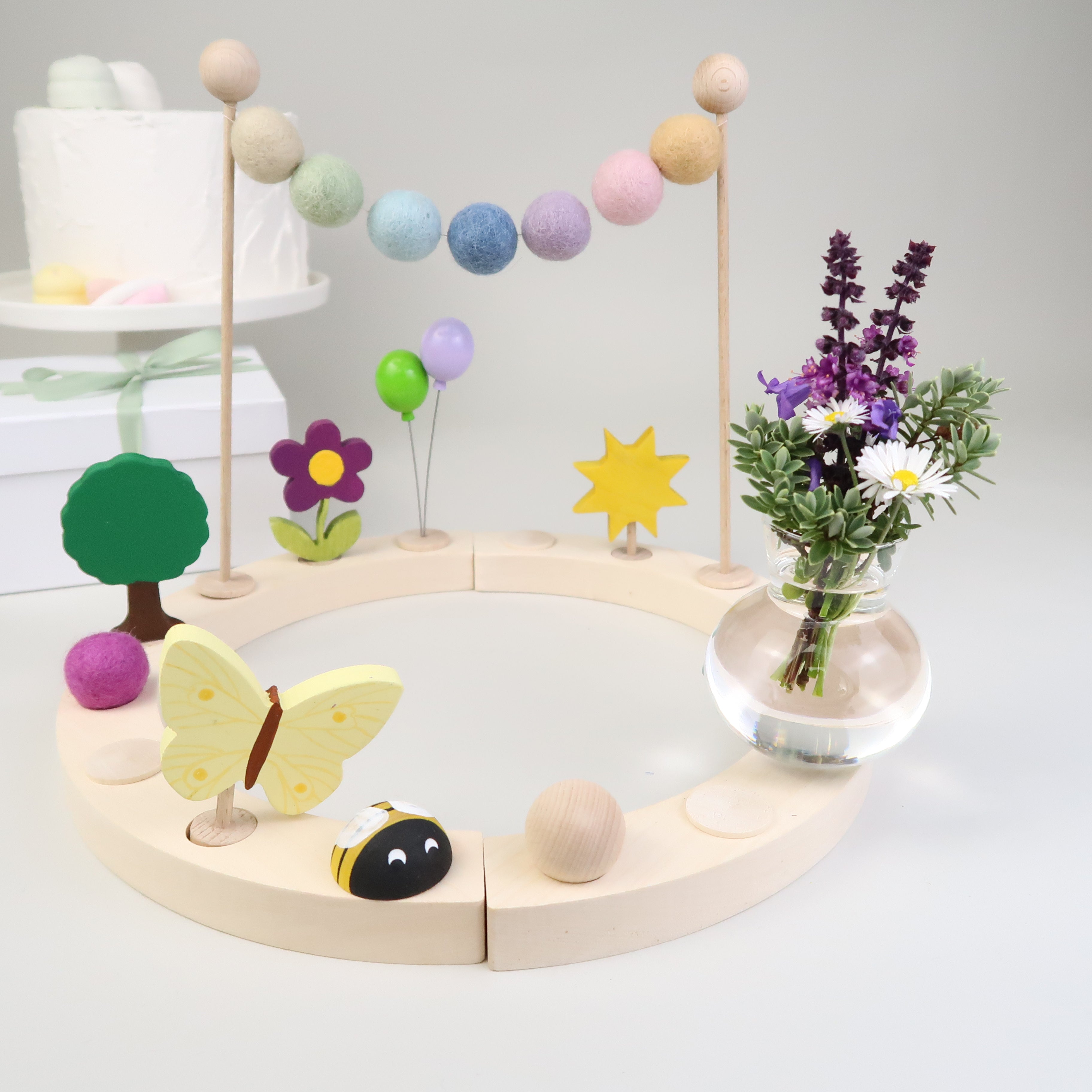Mini Blumenvase aus filigranem Glas für Geburtstagskränze - rund