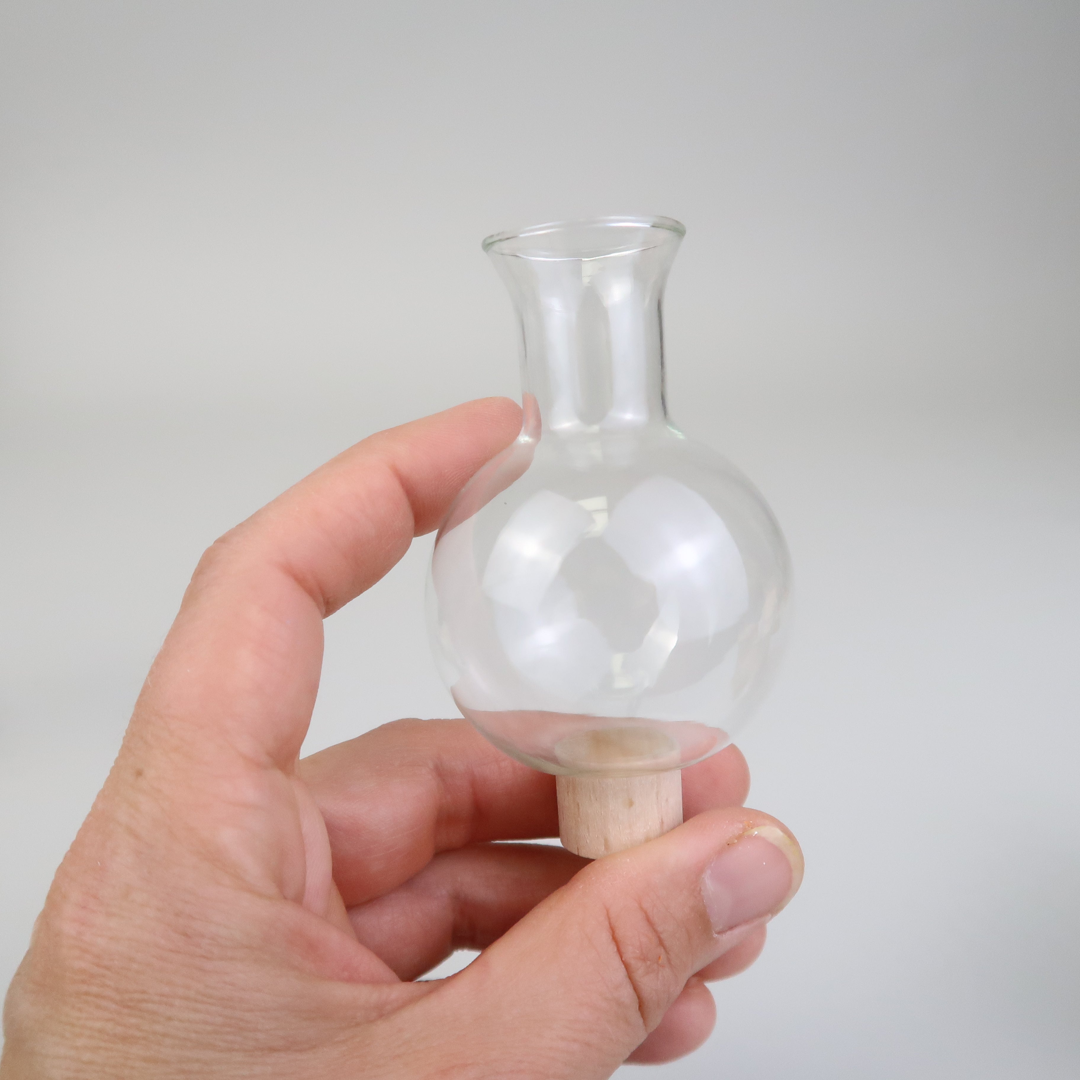 Mini Blumenvase aus filigranem Glas für Geburtstagskränze - schmal