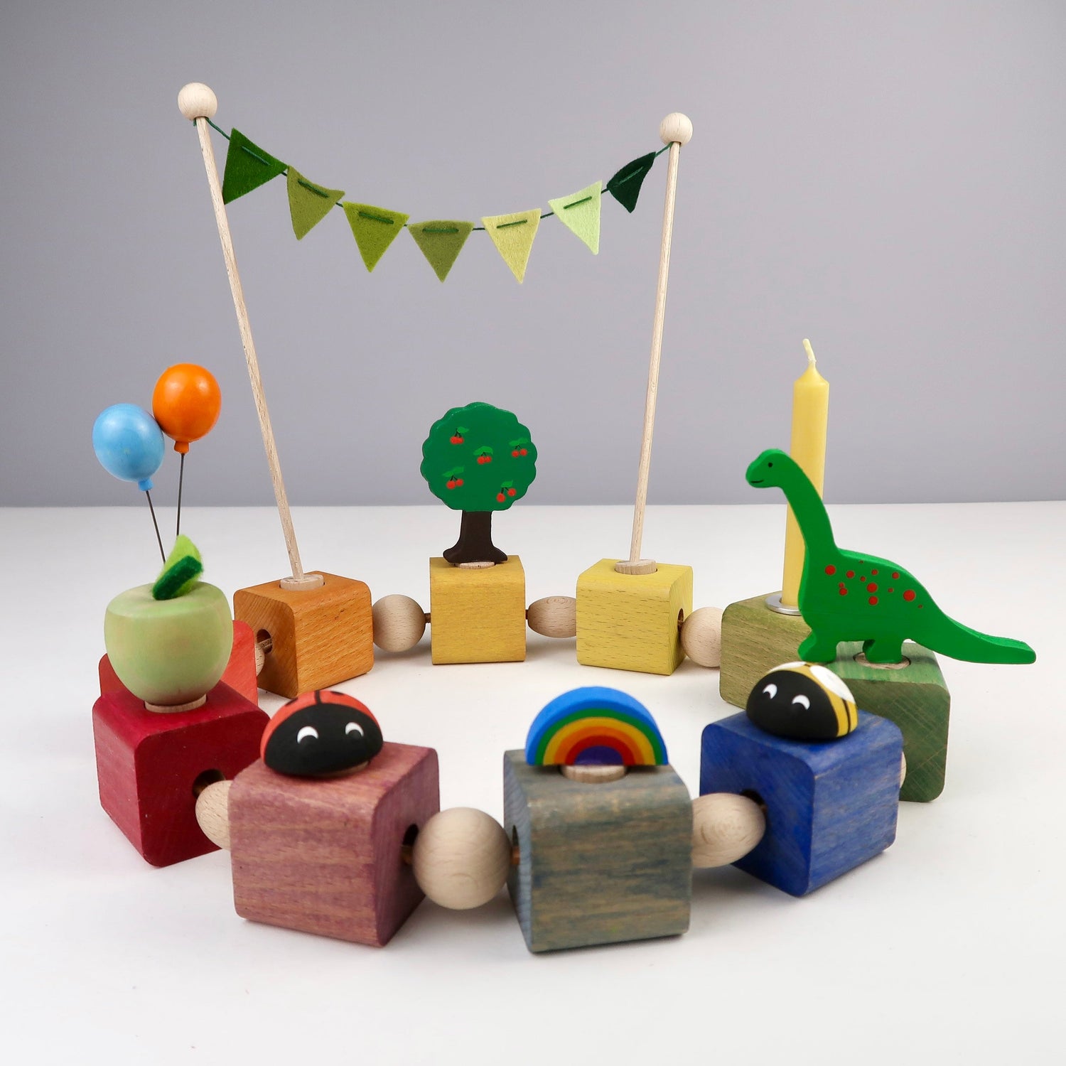 REGENBOGEN kurz - Bunte Wimpelkette aus Filz