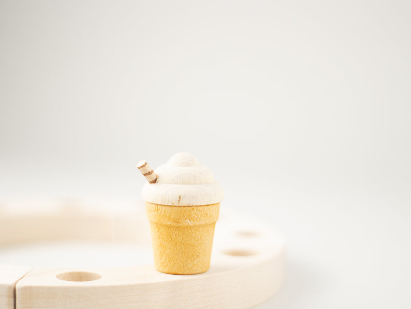 Steckfigur Eisbecher - Vanilleeis mit Keks