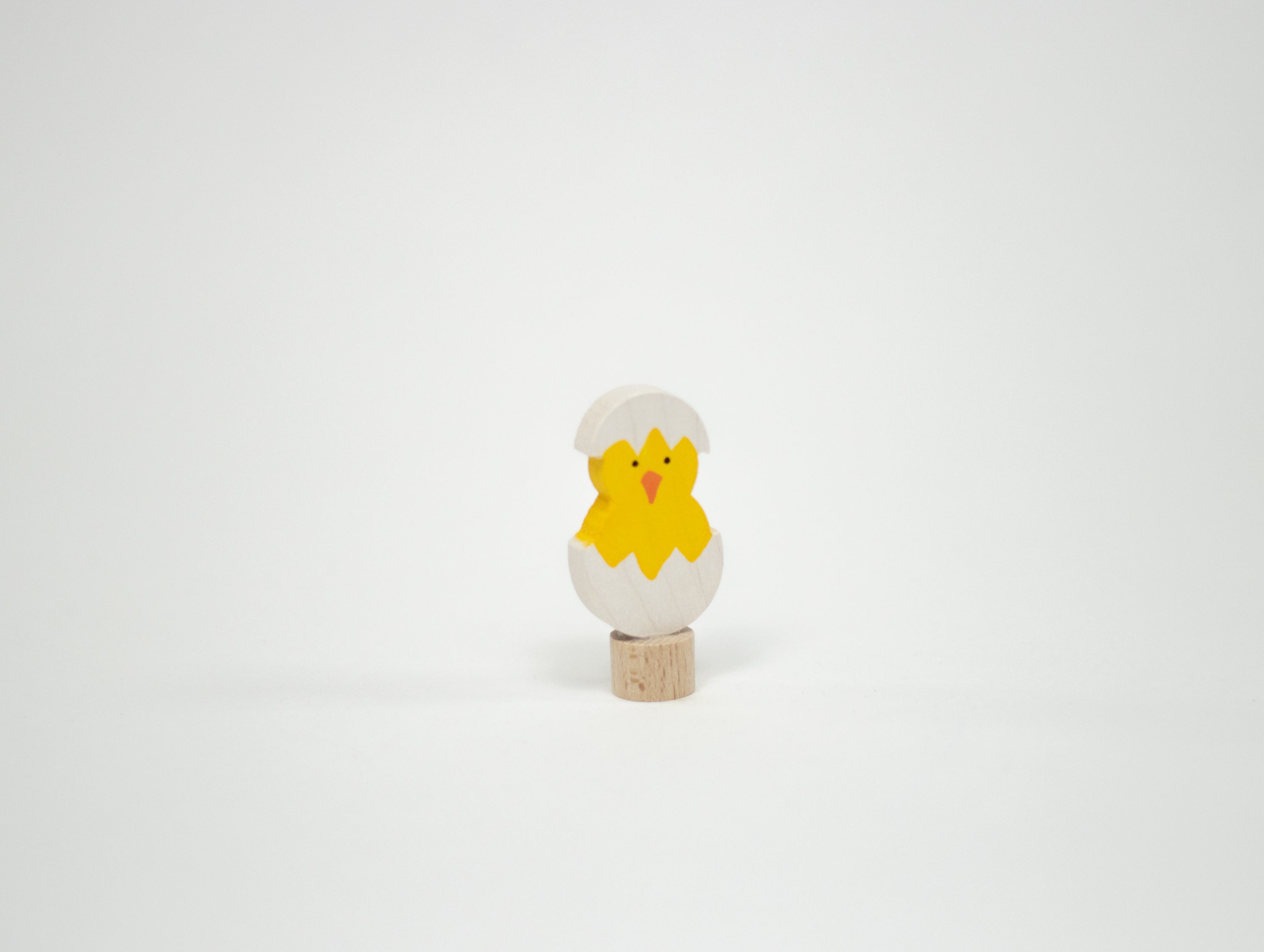 Steckfigur kleines Küken im Ei