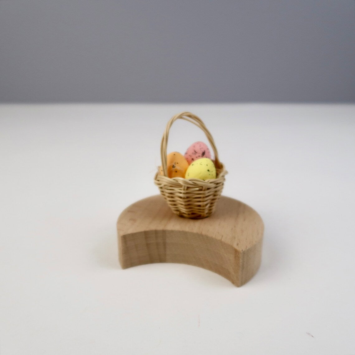 Steckfigur Korb mit Ostereier - groß,pastell