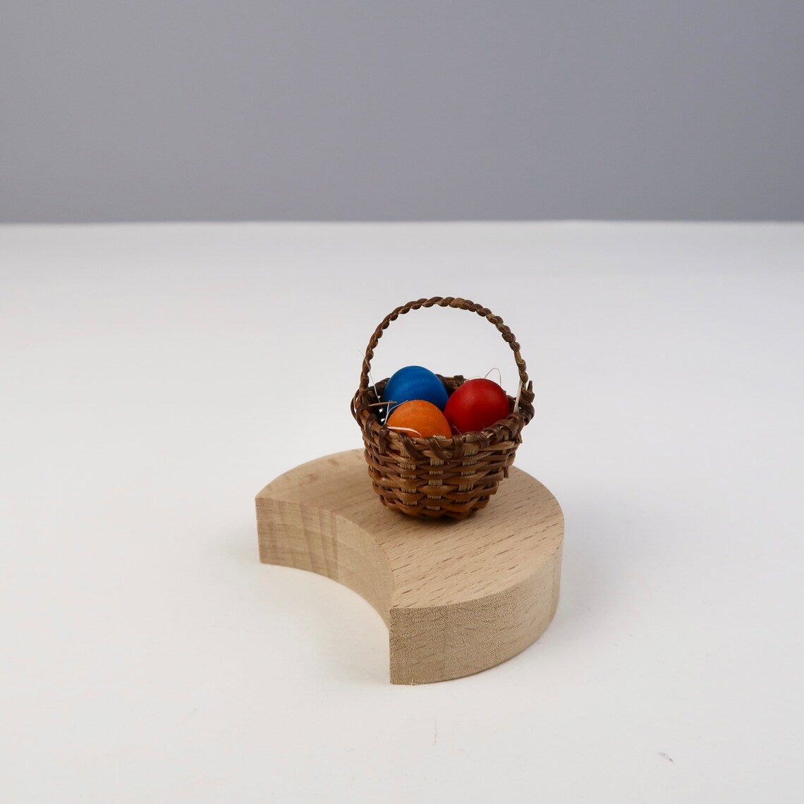 Steckfigur Korb mit Ostereier - klein,bunt