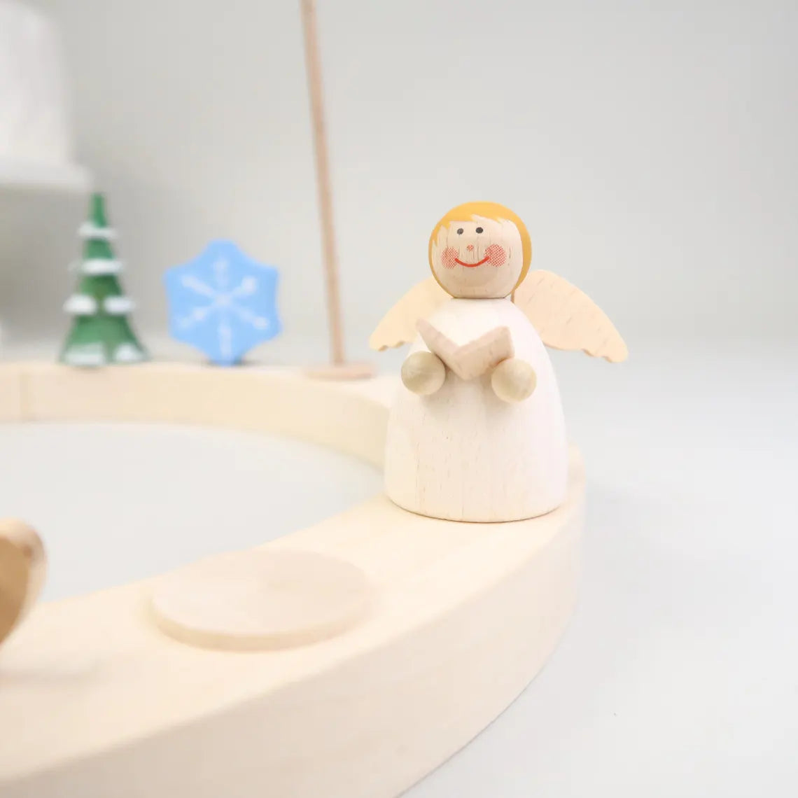 Steckfigur Engel mit Gesangsbuch