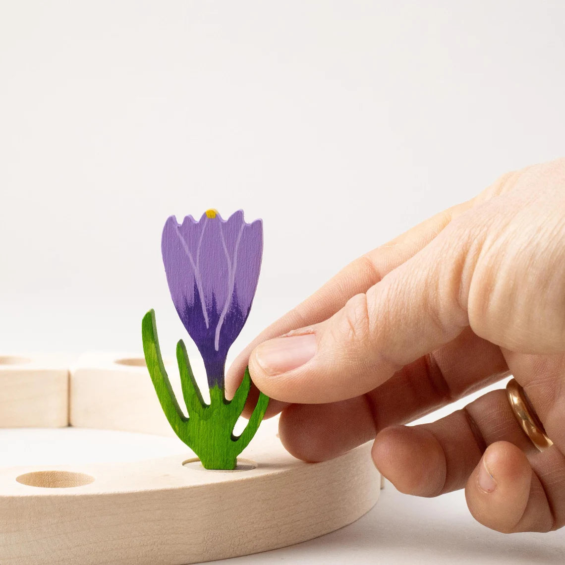 Steckfigur Krokus -  Lila Flieder