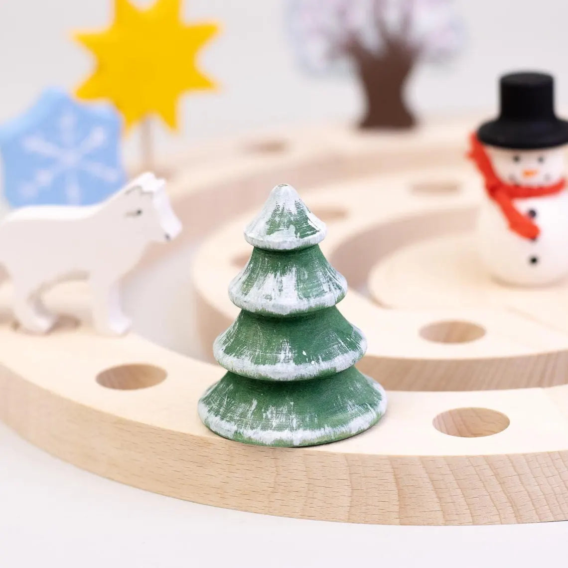 Steckfigur Tannenbaum mit Schnee
