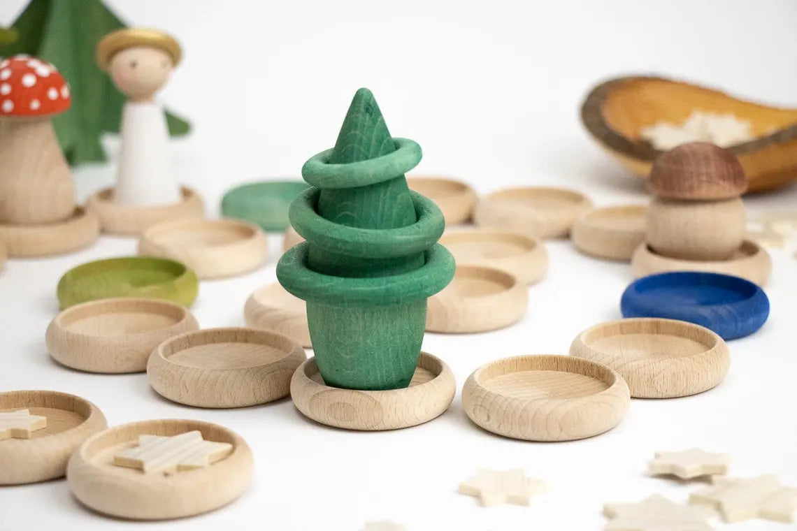 Steckfiguren Tannenbaum mit Ringen aus Buchenholz – 91 mm