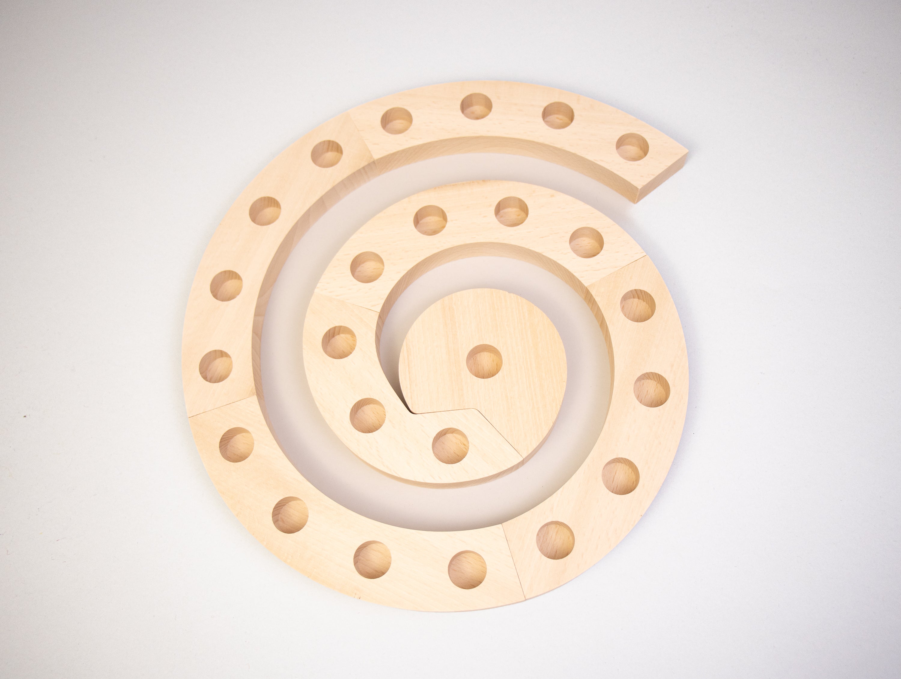 Geburtstagsspirale mit Kreis aus Buchenholz