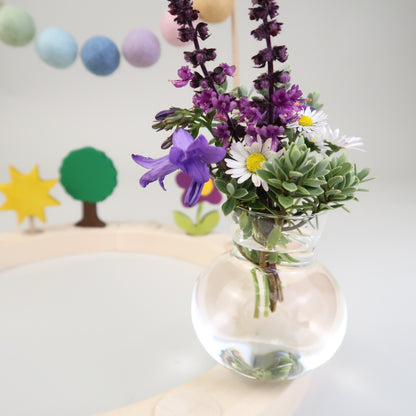 Mini Blumenvase aus filigranem Glas für Geburtstagskränze - rund
