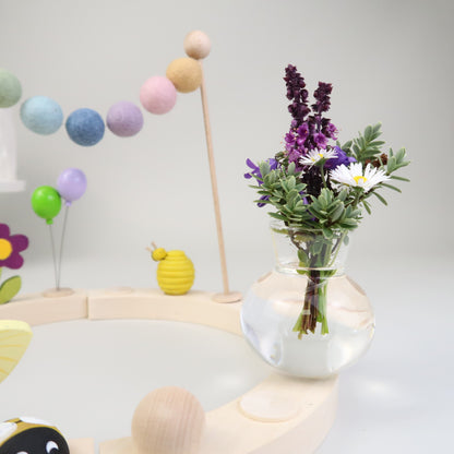 Mini Blumenvase aus filigranem Glas für Geburtstagskränze - rund