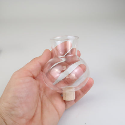 Mini Blumenvase aus filigranem Glas für Geburtstagskränze - rund