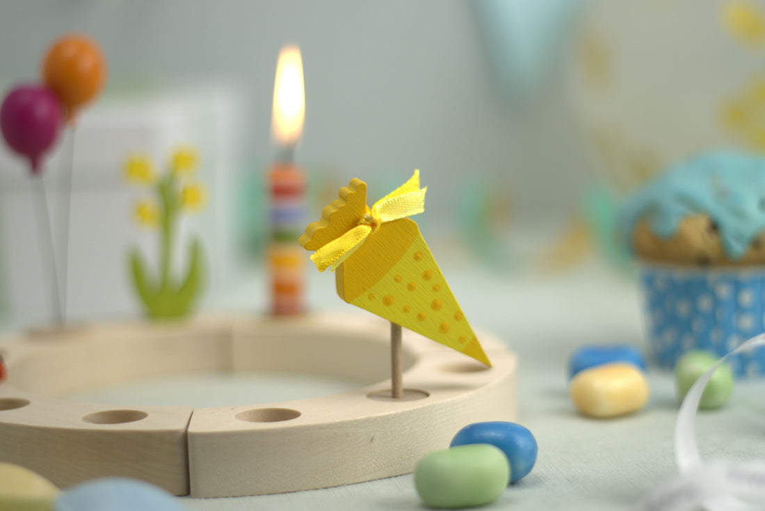 Steckfigur Schultüte gelb mit Muster
