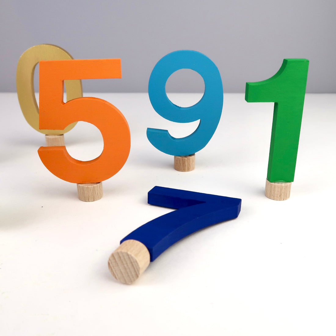 Zahlenstecker 8 - bunt (wähle deine Lieblingsfarbe)