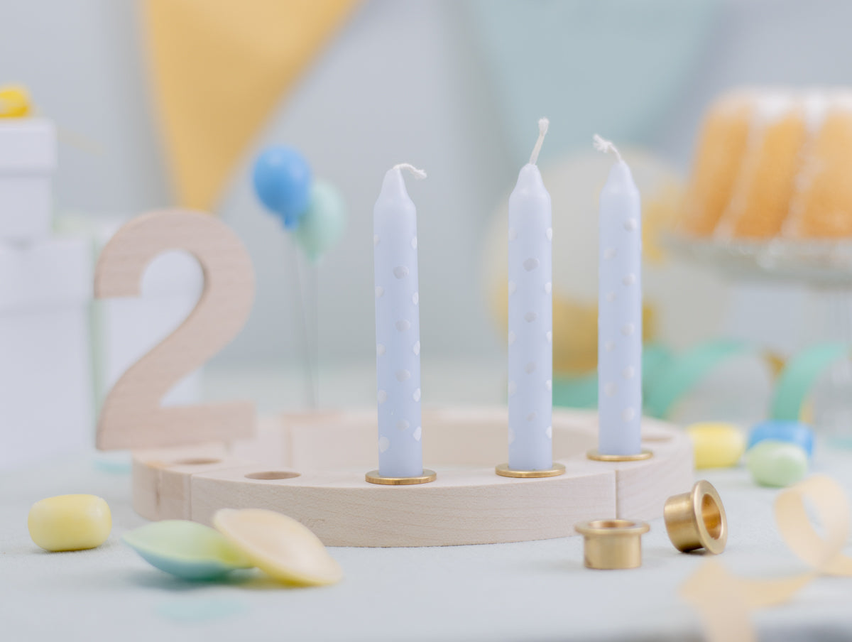 Geburtstagskerze hellblau mit weißen Punkten