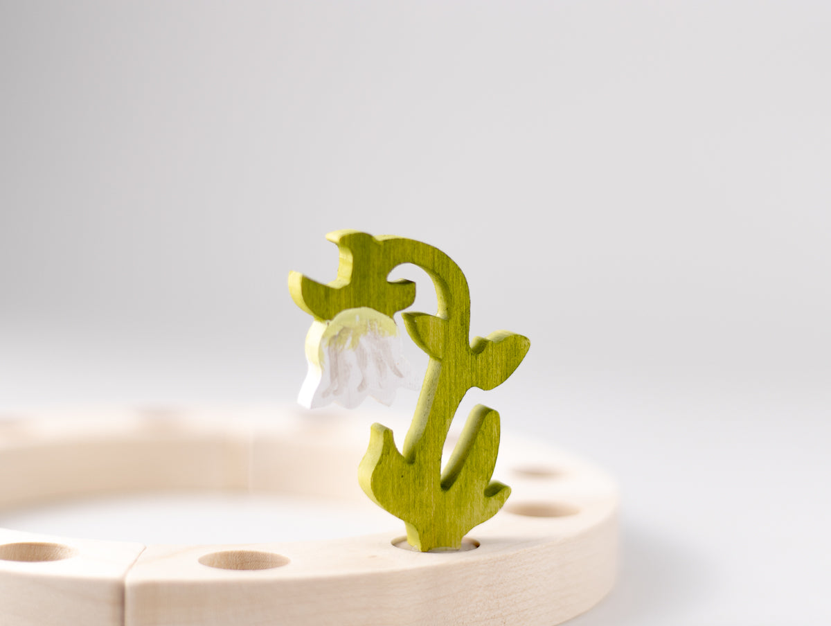 Steckfigur Glockenblume weiß