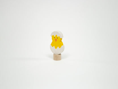 Steckfigur kleines Küken im Ei
