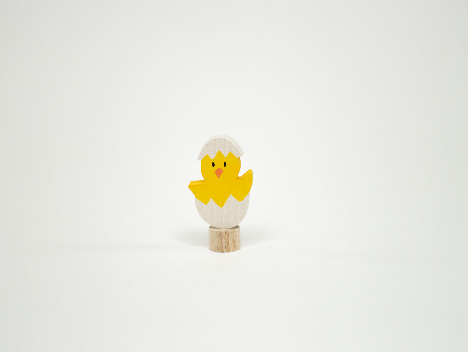 Steckfigur Küken mit Flügeln im Ei