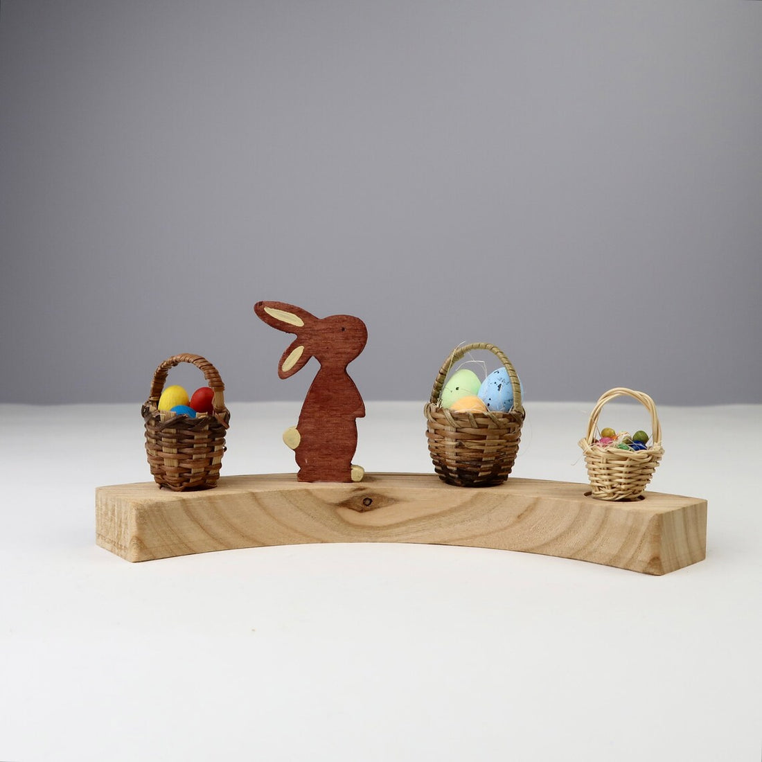 Steckfigur Korb mit Ostereier - klein,bunt