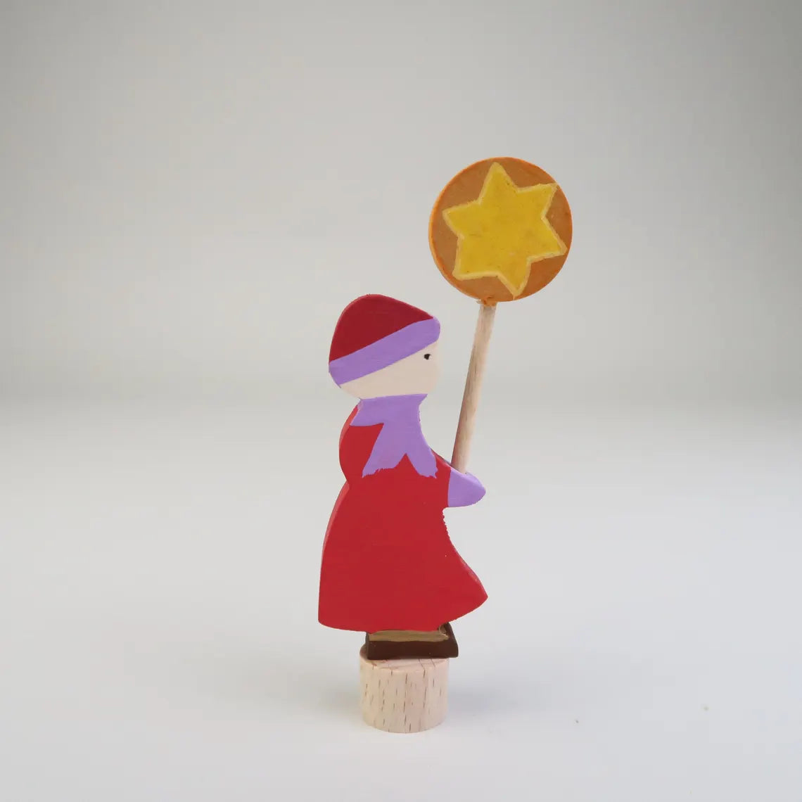 Steckfigur Laternenkind - Mädchen mit rotem Mantel und lila Schal